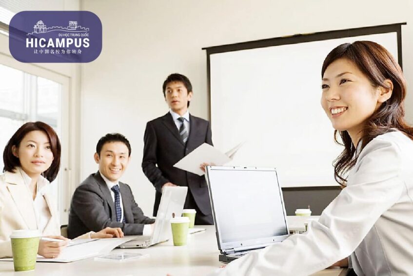 Du Hoc Trung Quoc Hicampus Nganh Quan Ly Doanh Nghiep 847x565